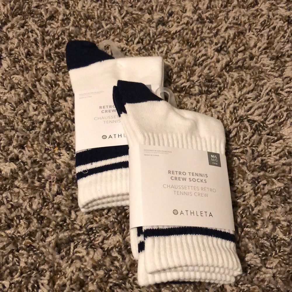 NEW w/TAGS ATHLETA socks M/L